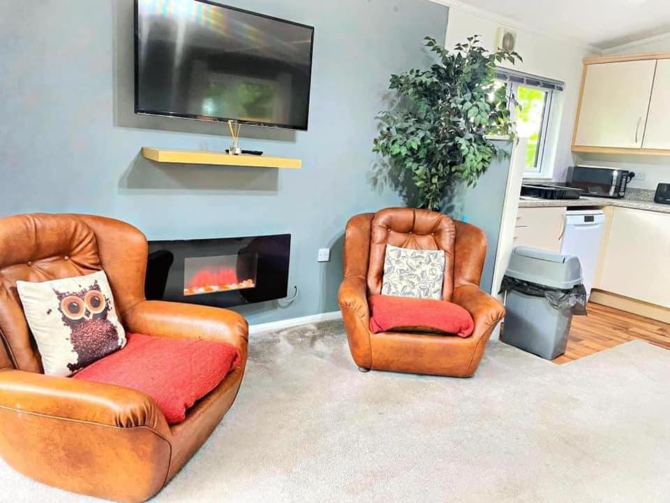 Woodland View -Hot Tub-Tenby-Carmarthen-세인트 클리어스 외부 사진